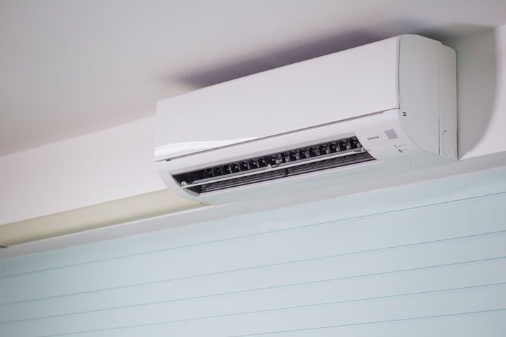冬の暖房代は室温20℃とフィルター掃除から——環境省が示す約10%と約6%の目安